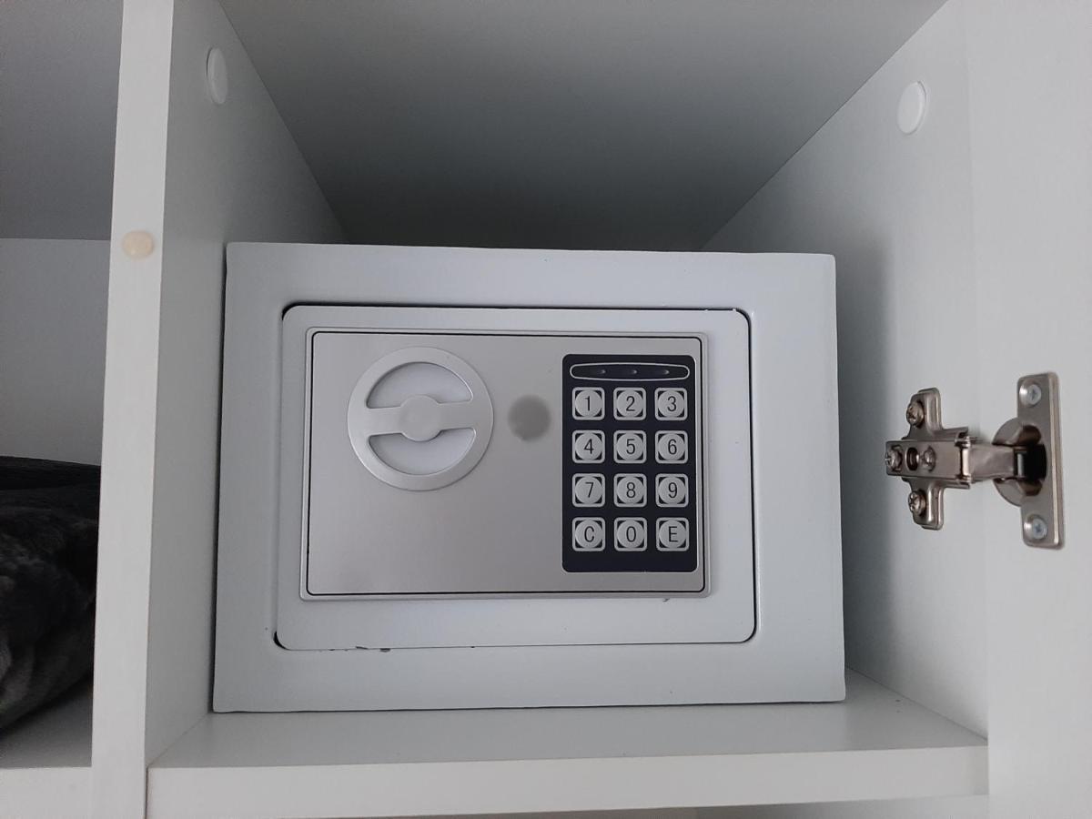 Design Apartment- 24H Self-Check-In - Bis 4 Pers - Parkplatz - Wifi - Balkon -Terrasse - In Direkter Weihernaehe - Radwege Schiffweiler Bagian luar foto